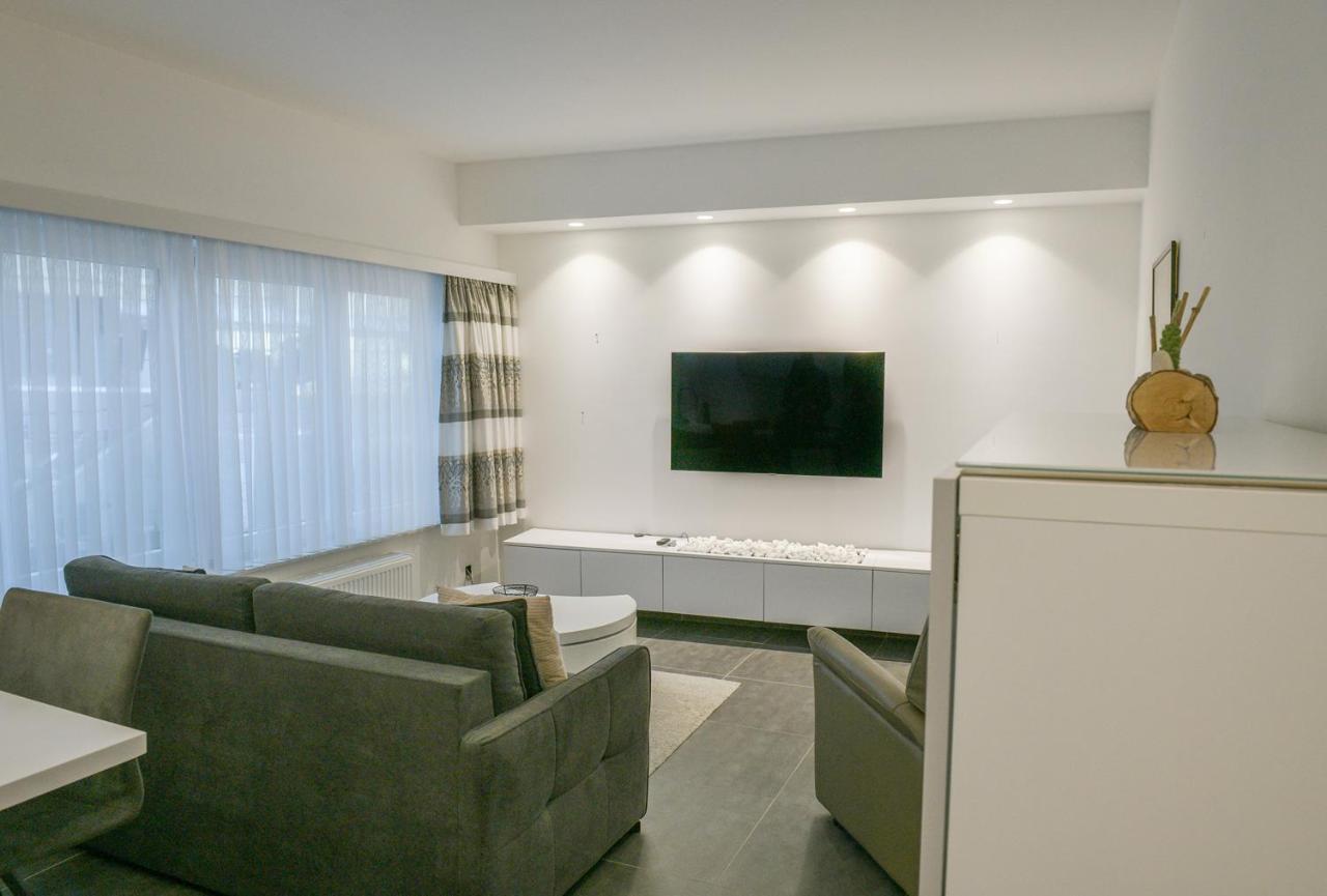 Modern Gelijkvloers Gezinsappartement Knokke-Heist Eksteriør bilde