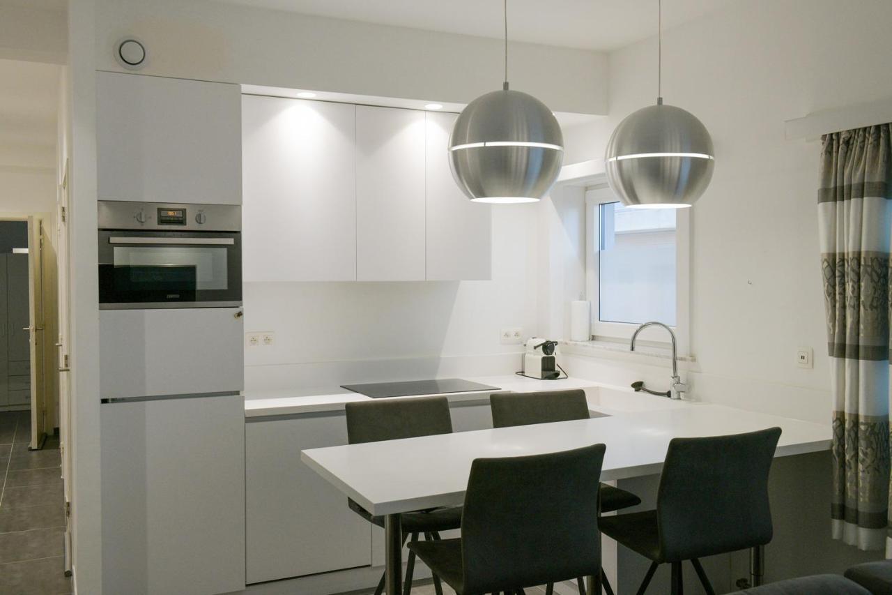 Modern Gelijkvloers Gezinsappartement Knokke-Heist Eksteriør bilde